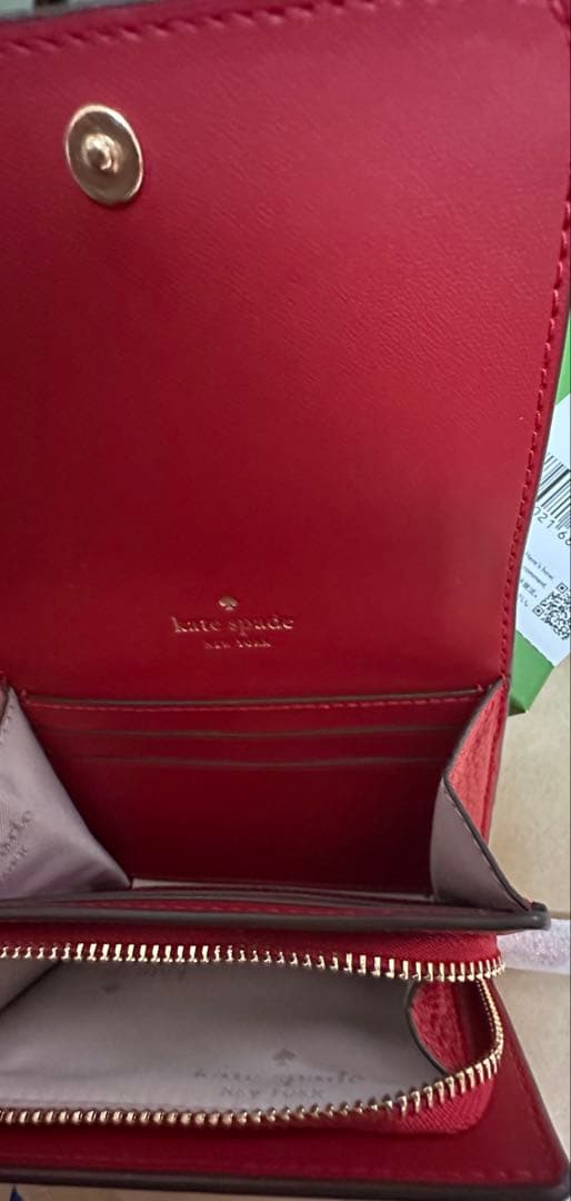 新品　kate spade レッド 二つ折り財布