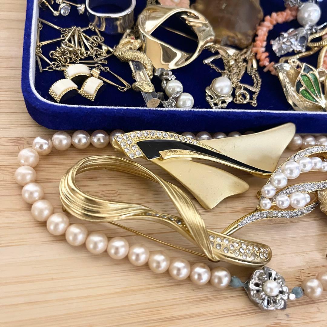 遺品整理 アクセサリー 大量 まとめ ヴィンテージ レトロ