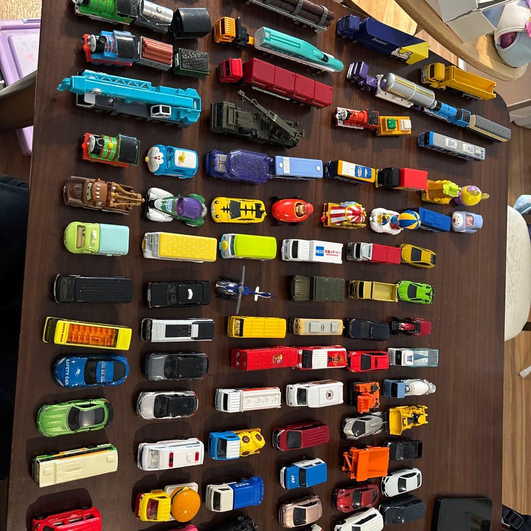 トミカ　100台まとめ　トーマス他キャラクター、ロング多数
