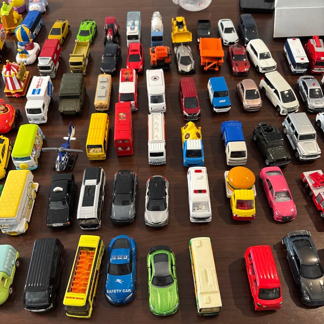 トミカ　100台まとめ　トーマス他キャラクター、ロング多数