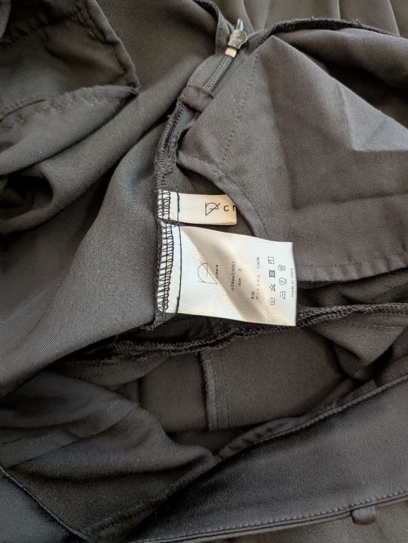 新品未使用　crewre マットサテンカーゴパンツ　サイズ３