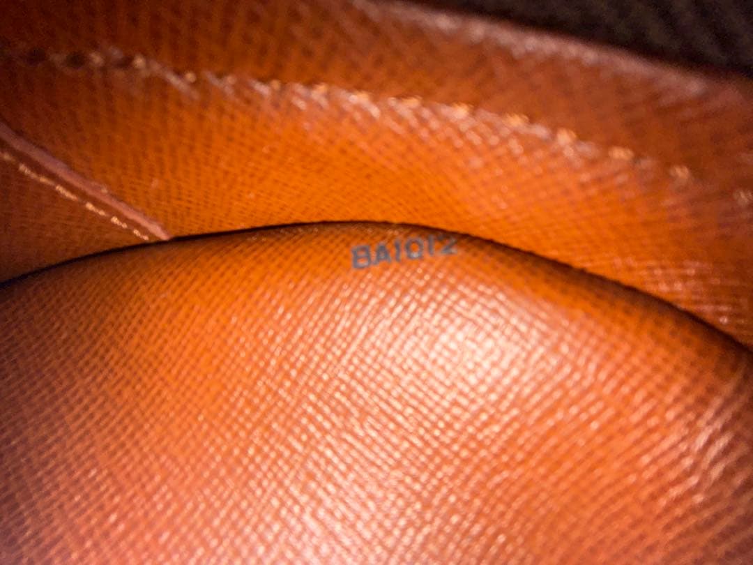 【廃番/美品】LOUIS VUITTON ルイヴィトン ブロワ ショルダーバッグ