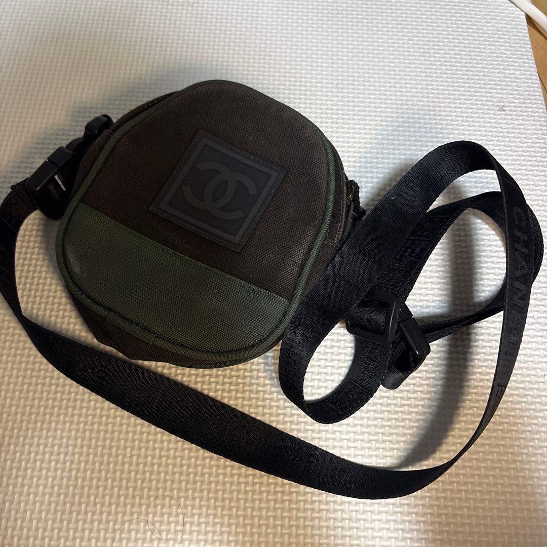 CHANEL ショルダーバッグ ダークブラウン/グリーン