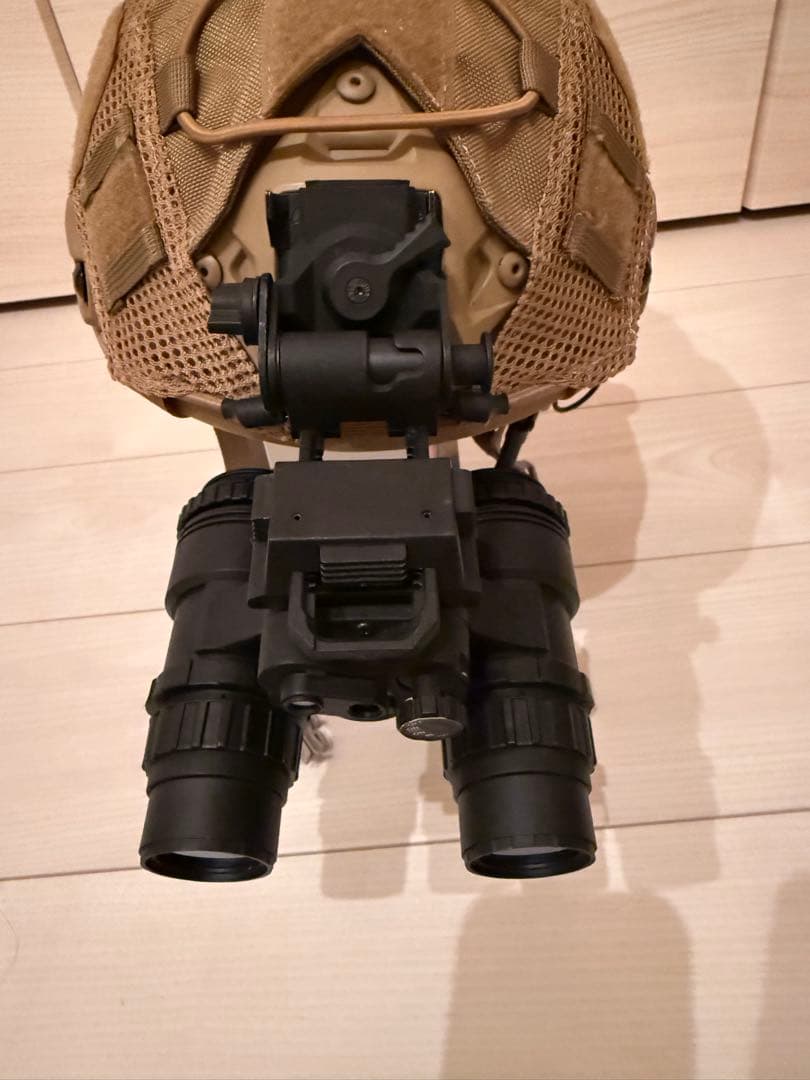 タンカラー モジュラー ヘルメット ダミーナイトビジョン、ヘッドセット付き