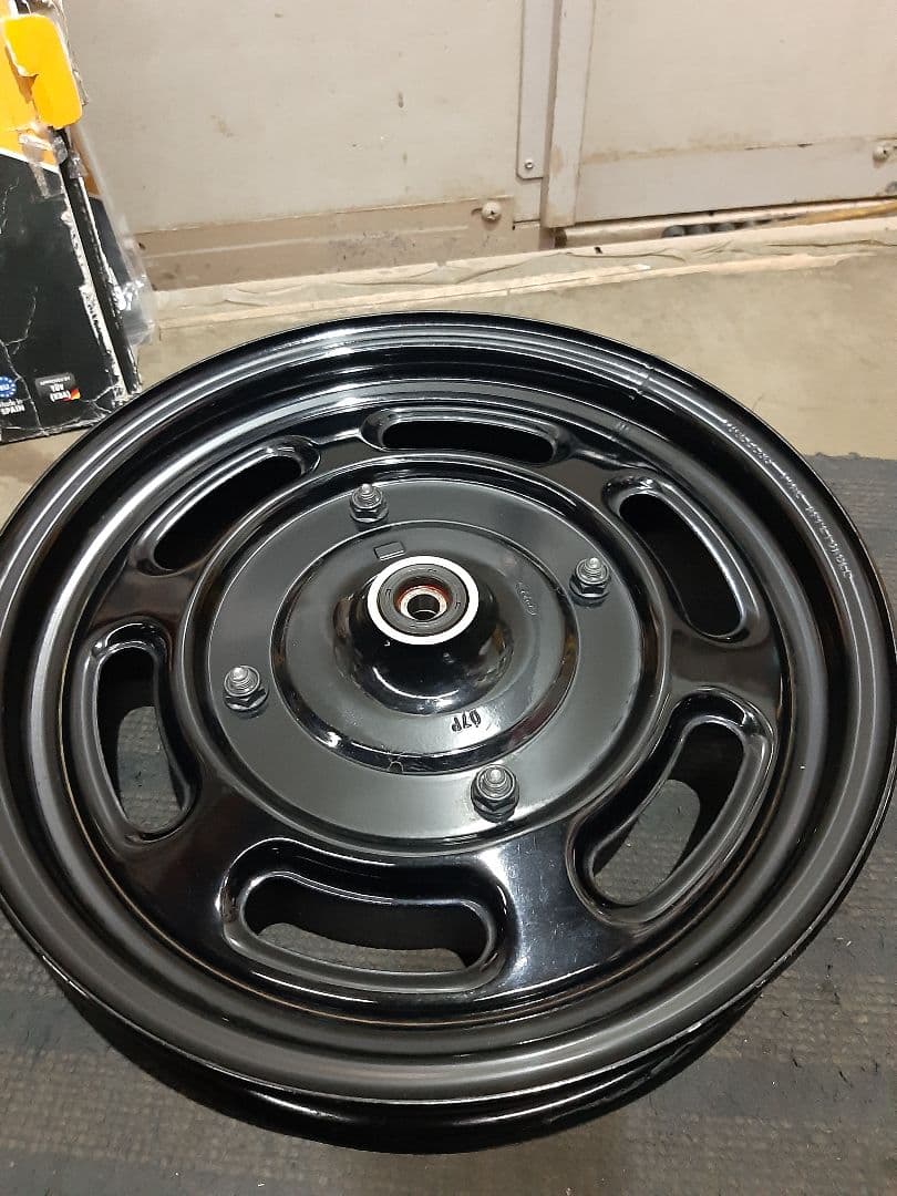 純正　エイプ 50 100 フロントホイール KV7-3 純正黒　12x2.50