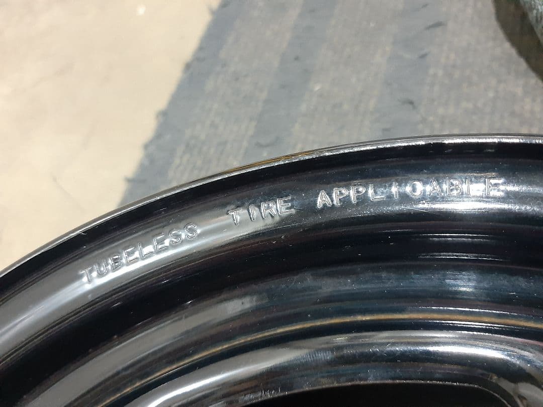 純正　エイプ 50 100 フロントホイール KV7-3 純正黒　12x2.50