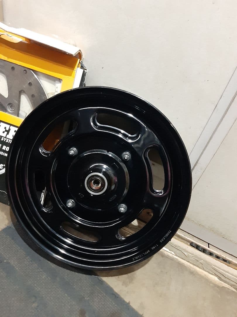 純正　エイプ 50 100 フロントホイール KV7-3 純正黒　12x2.50