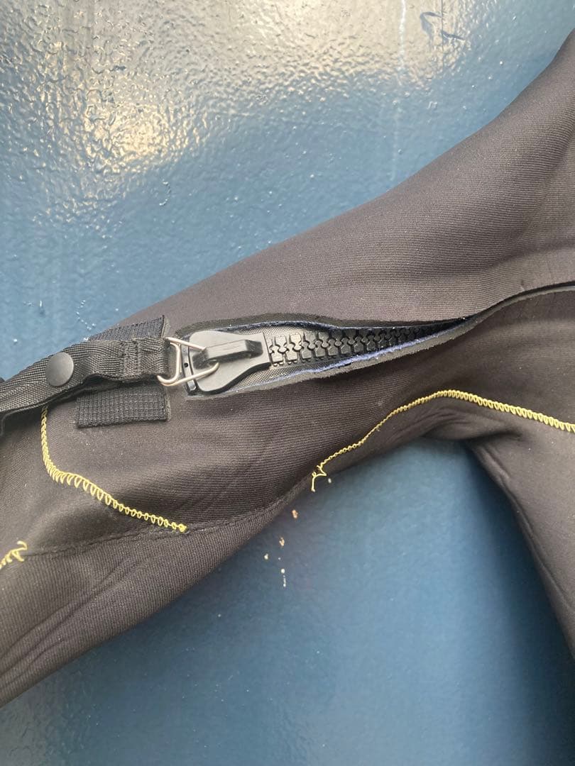 BEWET ウェットスーツ 長袖・長ズボン 黒