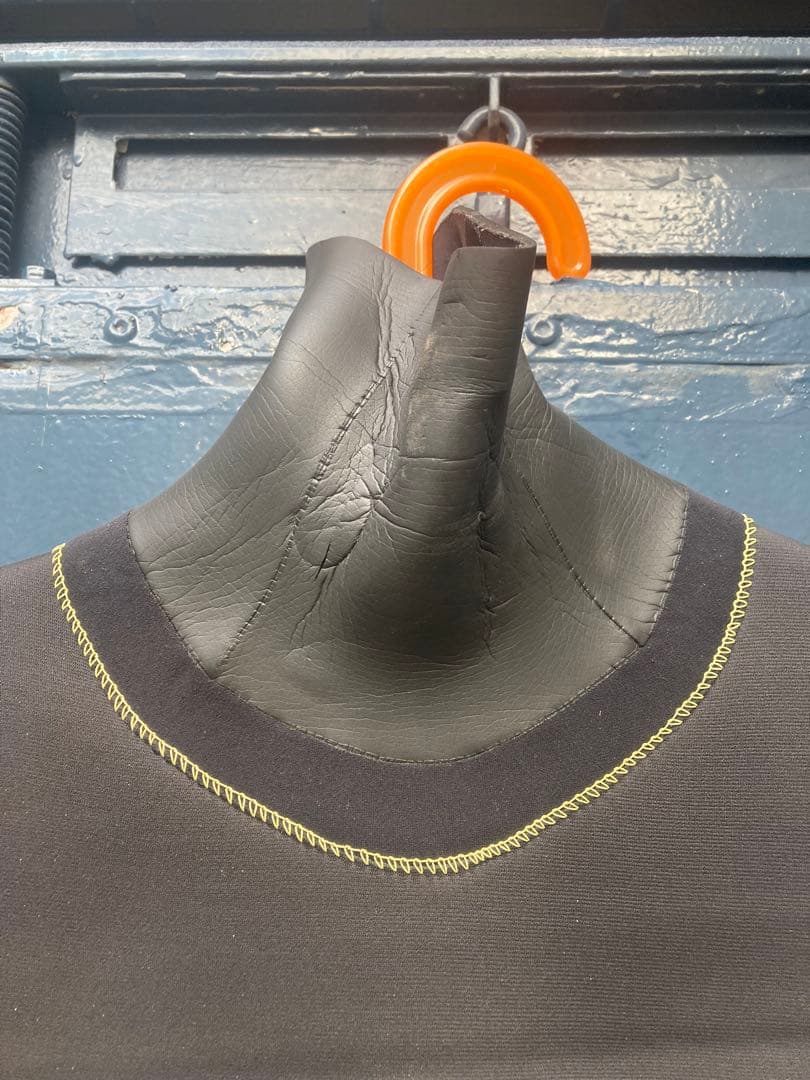 BEWET ウェットスーツ 長袖・長ズボン 黒