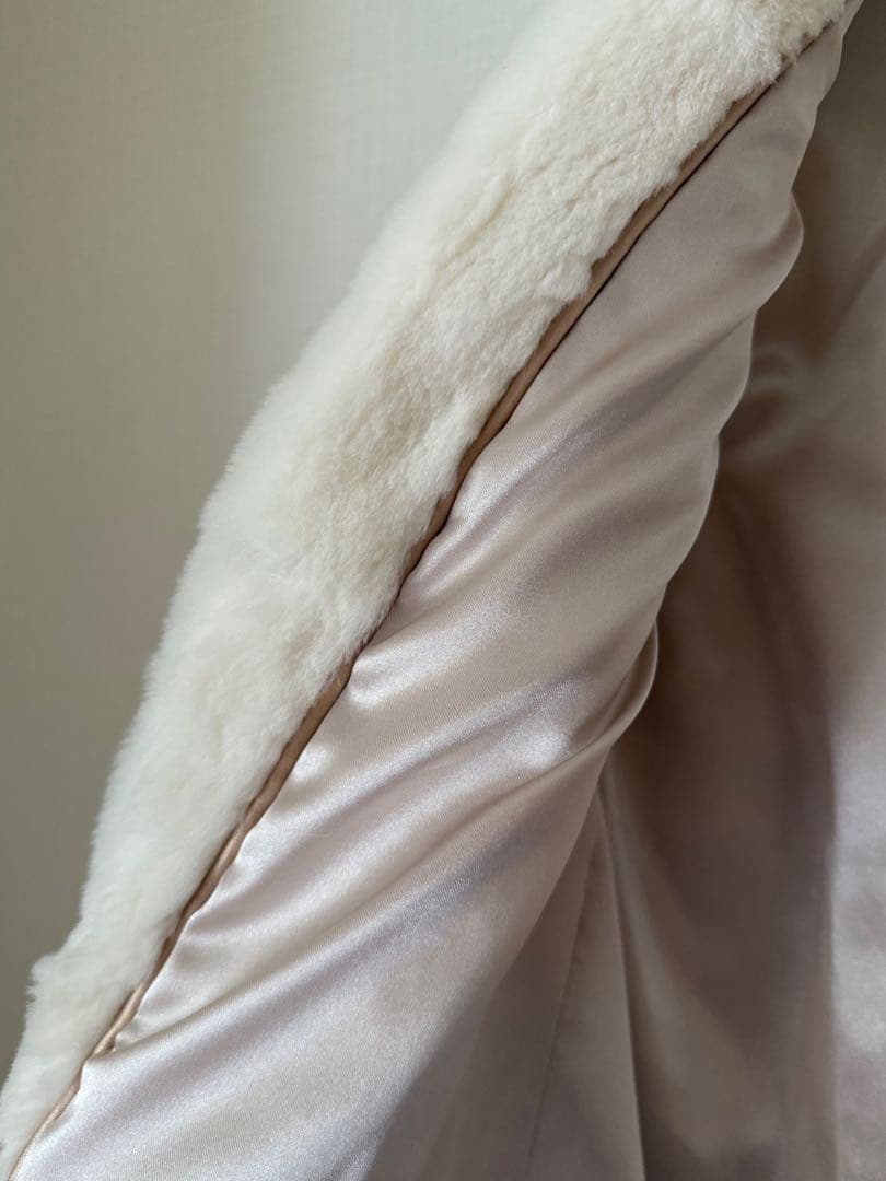 【新品未使用】ホワイトミンク ロングベスト 本毛皮 リアルファー