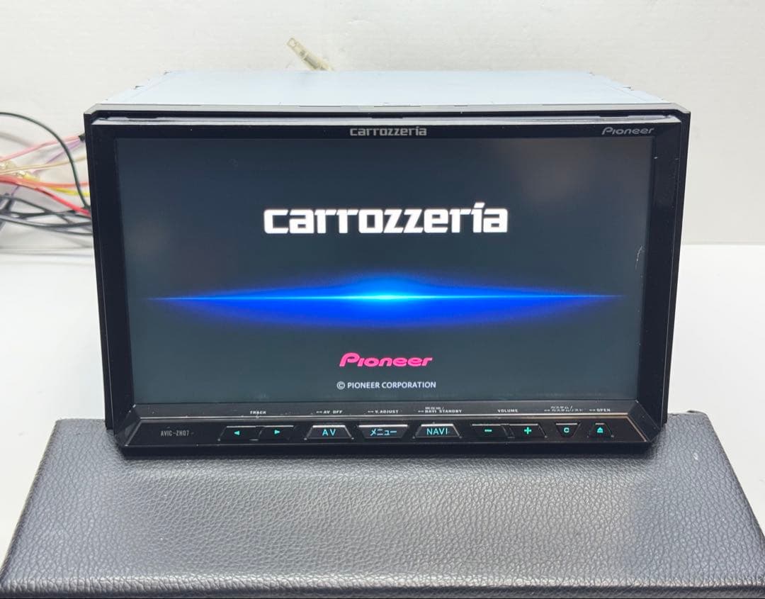 タッチパネル新品 AVIC-ZH07 2020年地図　新品ファン カロッツェリア