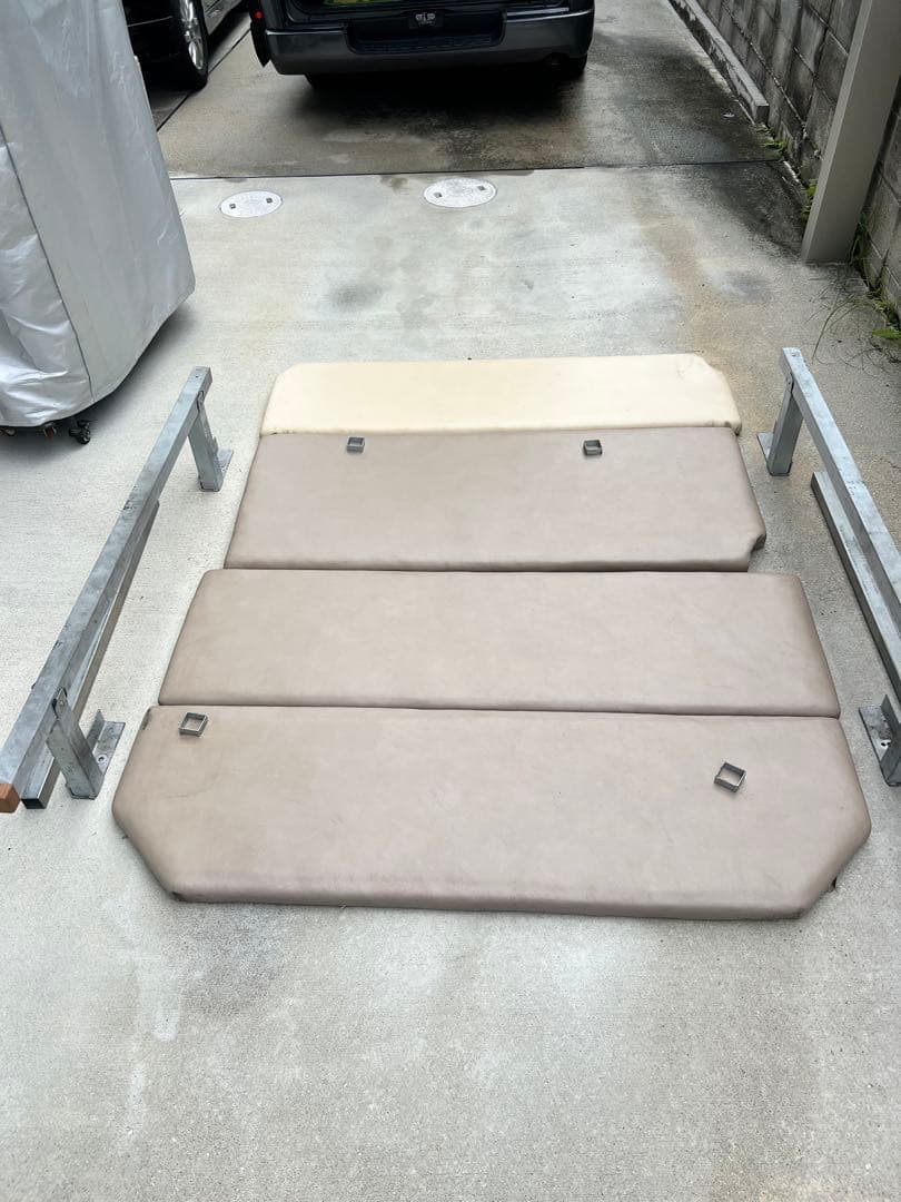 値下げ中）ハイエースベッドキット　マッスルマジック製