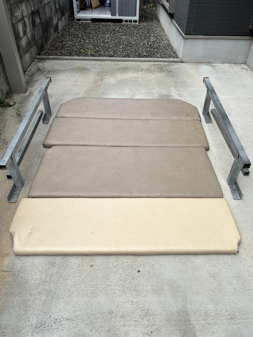 値下げ中）ハイエースベッドキット　マッスルマジック製