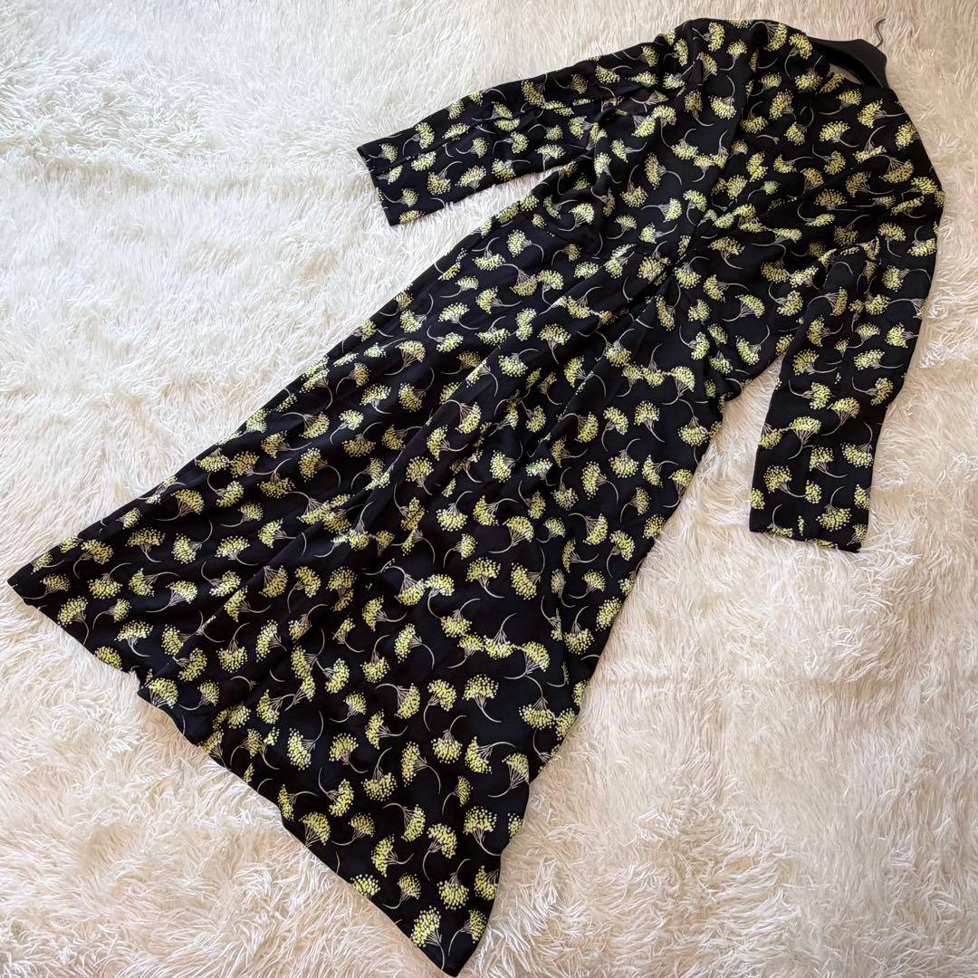 美品　ボールジィ パトリニアプリント バックタックワンピース　トゥモローランド