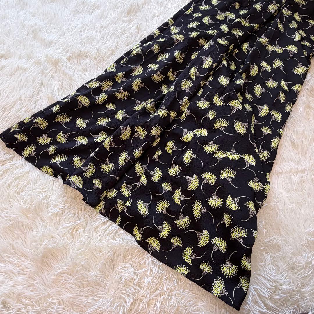 美品　ボールジィ パトリニアプリント バックタックワンピース　トゥモローランド