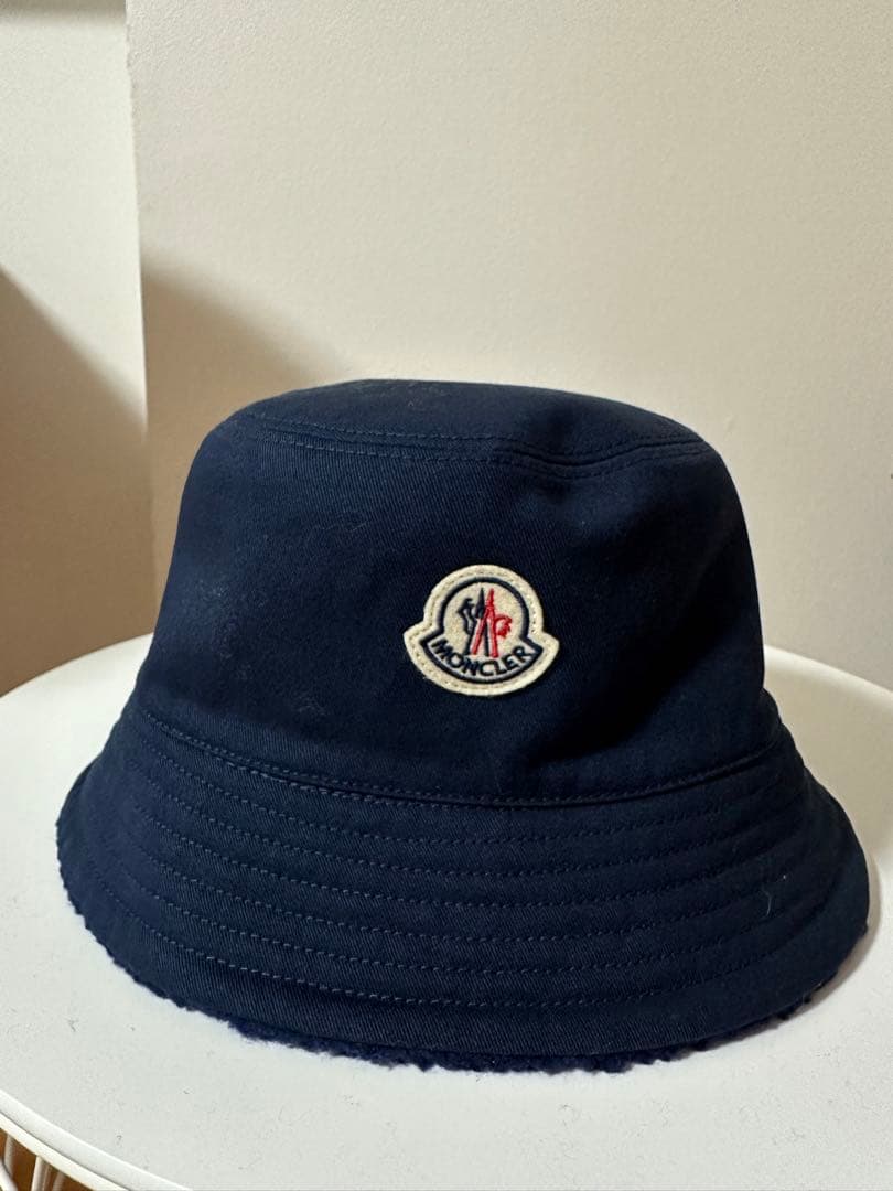 ☆新品☆モンクレール　MONCLER ボア バケットハット　ロゴ刺繍　モンクレ
