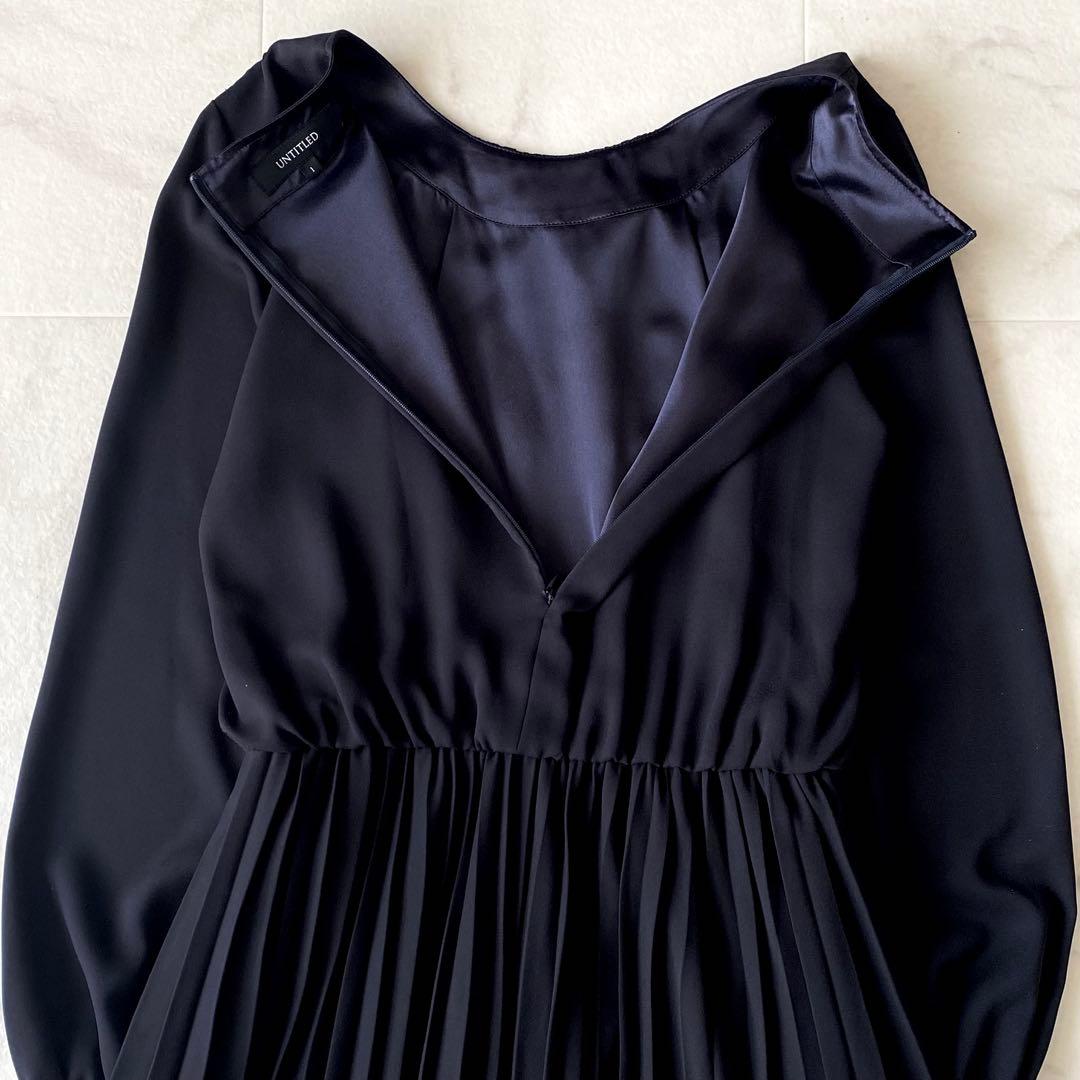 2024.極美品.定価3.3万☆アンタイトル 洗える プリーツワンピース 濃紺