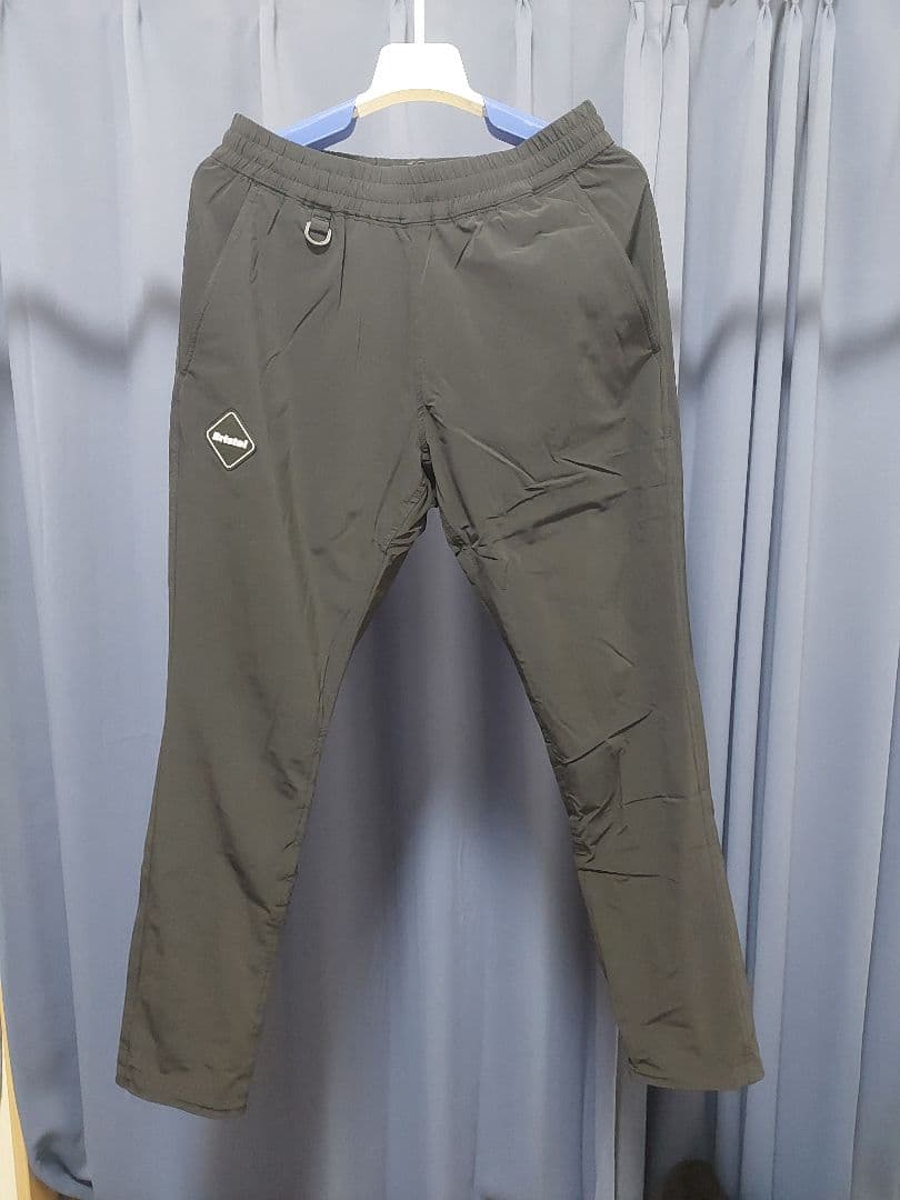 F.C.R.B. ナイロンパンツ　裏地フリース