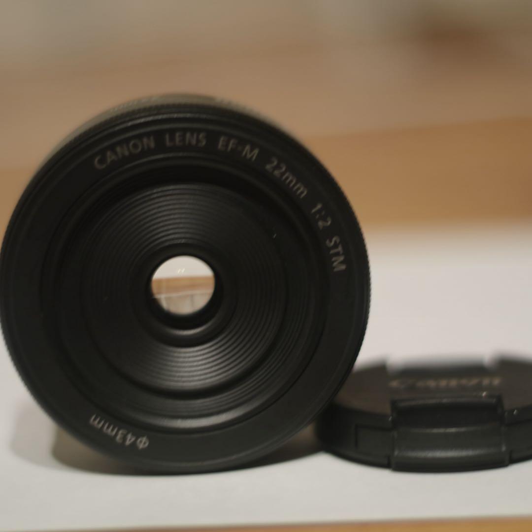 Canon EF-M 22mm f/2 STM 単焦点広角レンズ　ミラーレス