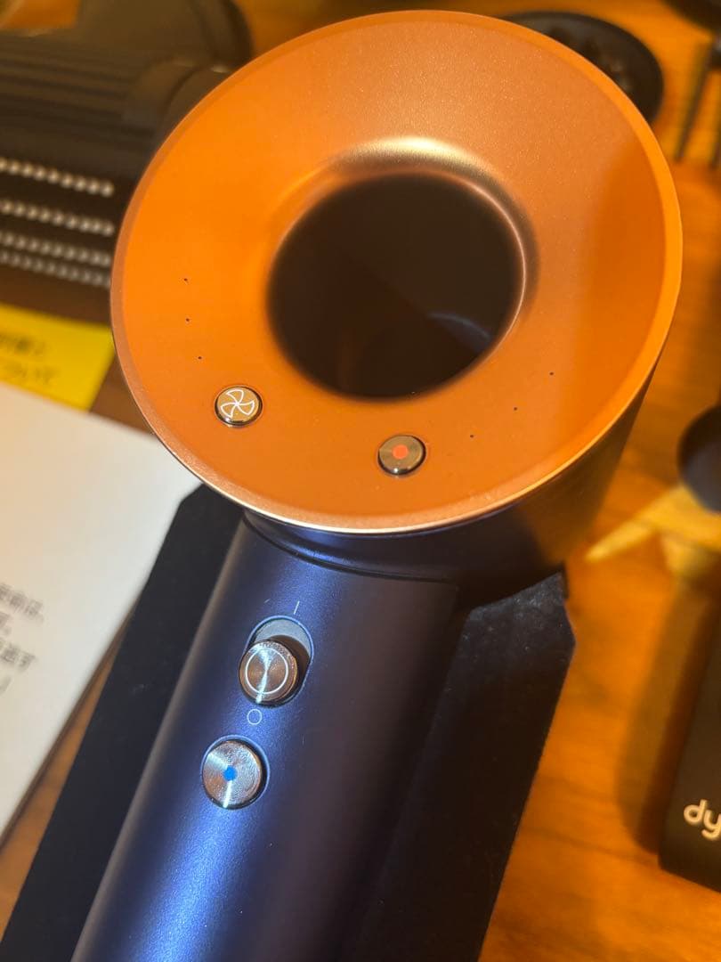 ダイソン Dyson ヘアドライヤー HD08