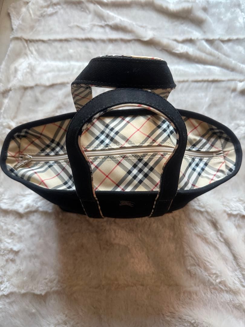 【新品】BURBERRY バーバリートートバッグ黒 ブラックキャンパス