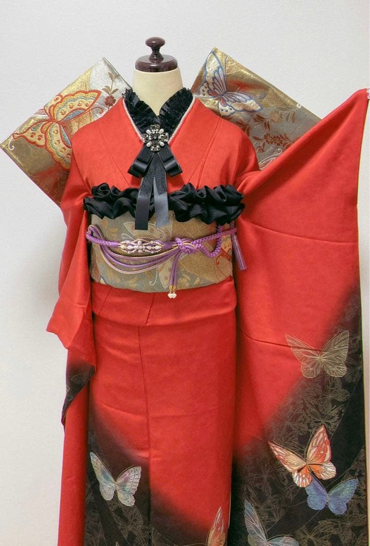 美品　蝶 金銀彩 染分け 赤 正絹 秀品 振袖7点セット　振袖セット　成人式