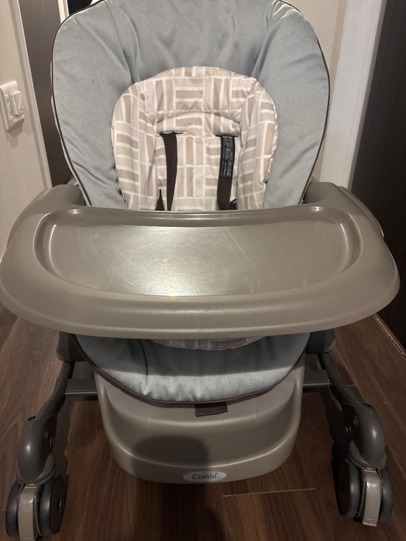 れいれい　Combi ハイローチェア電動