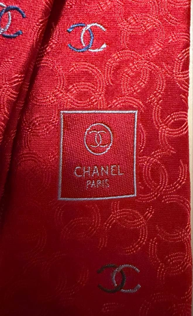 CHANEL ネクタイ　赤　新品、未使用品