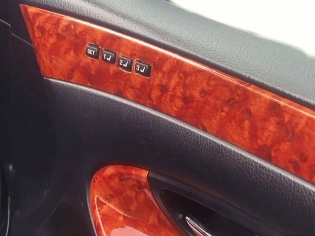 りょーた 18クラウン 木目 ウッドパネル