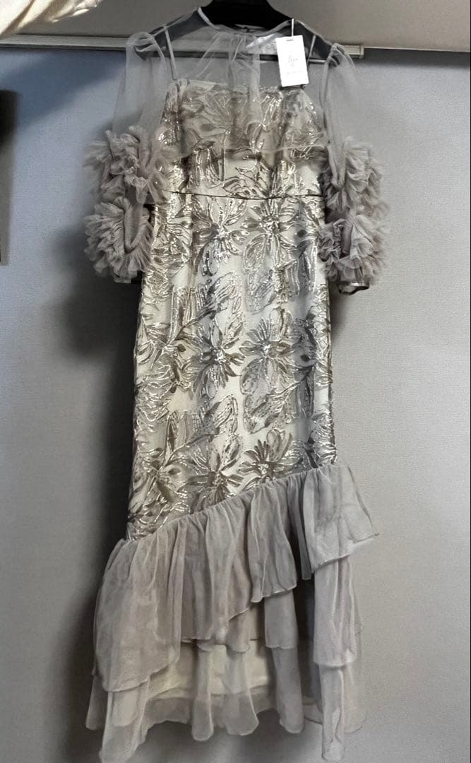 Leja フラワースパンコールチュールフリルスリーブIラインワンピースドレス