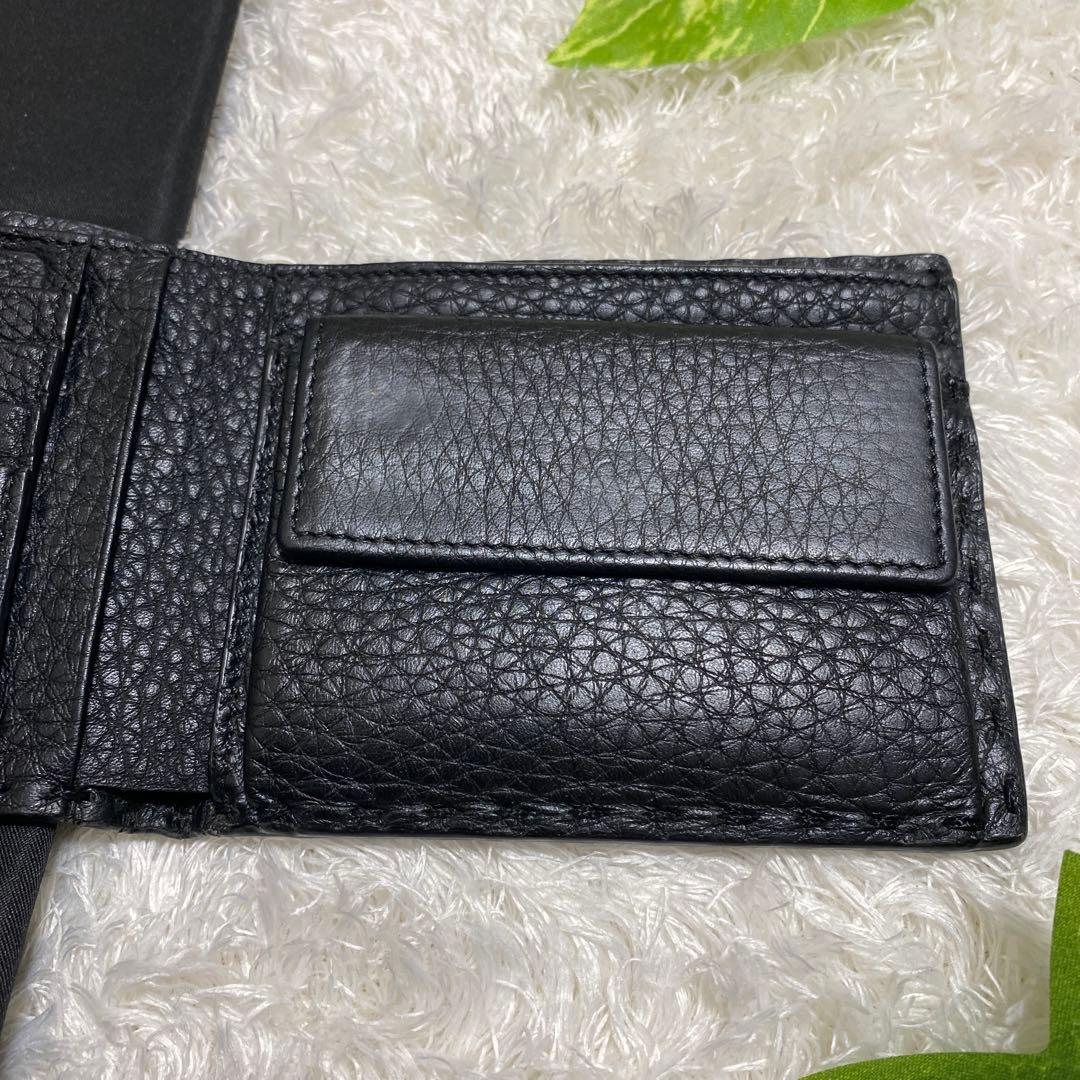 FENDI フェンディ　財布　二つ折り財布　ブラック　美品