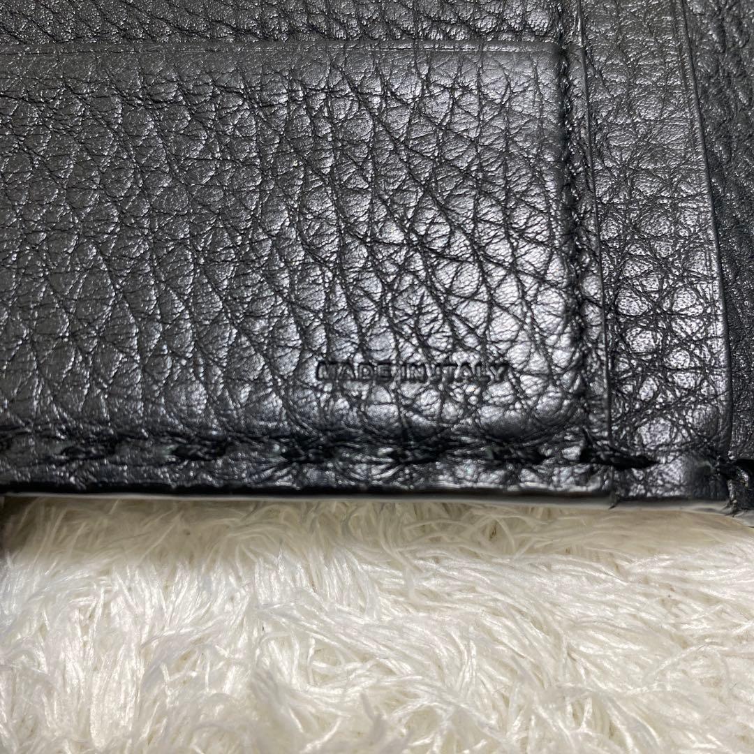 FENDI フェンディ　財布　二つ折り財布　ブラック　美品