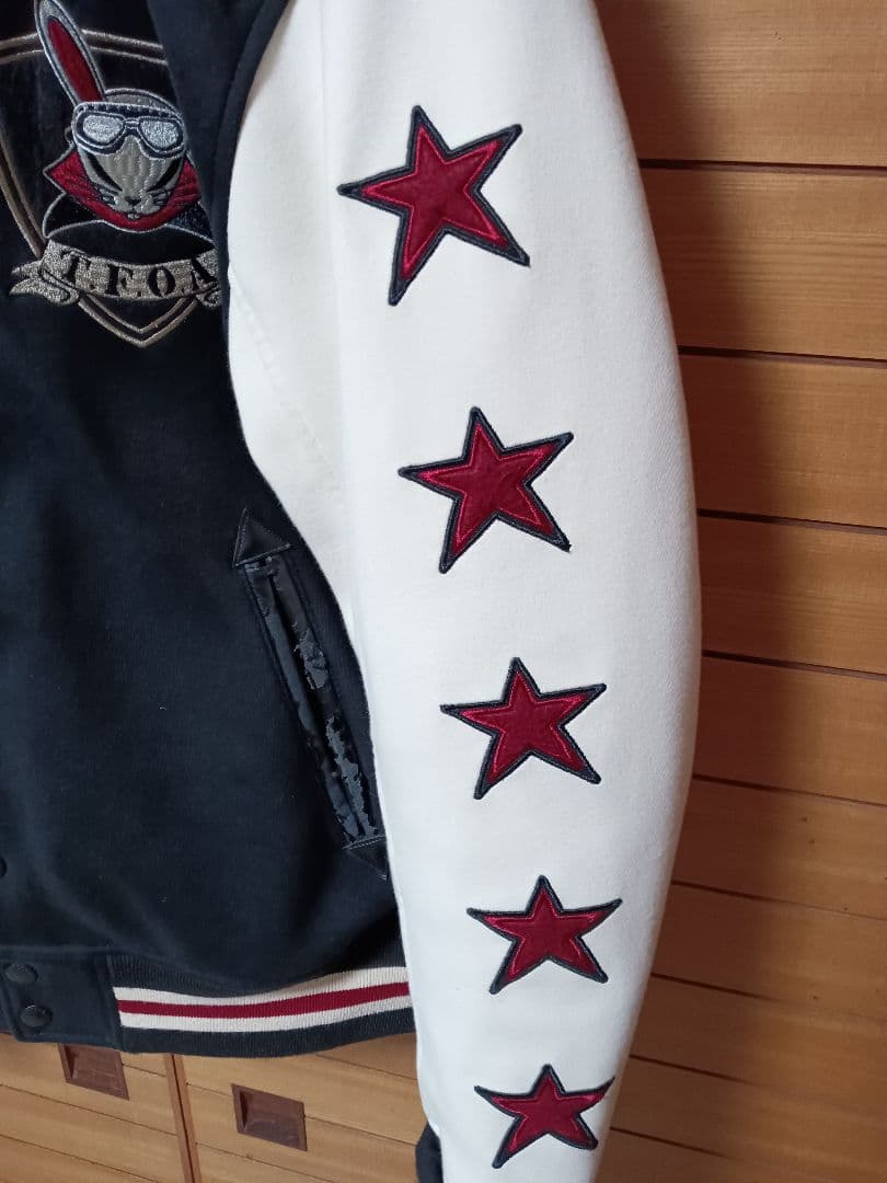 VANSON ✕ TFOA 武装戦線 デスラビット スタジャン アウター