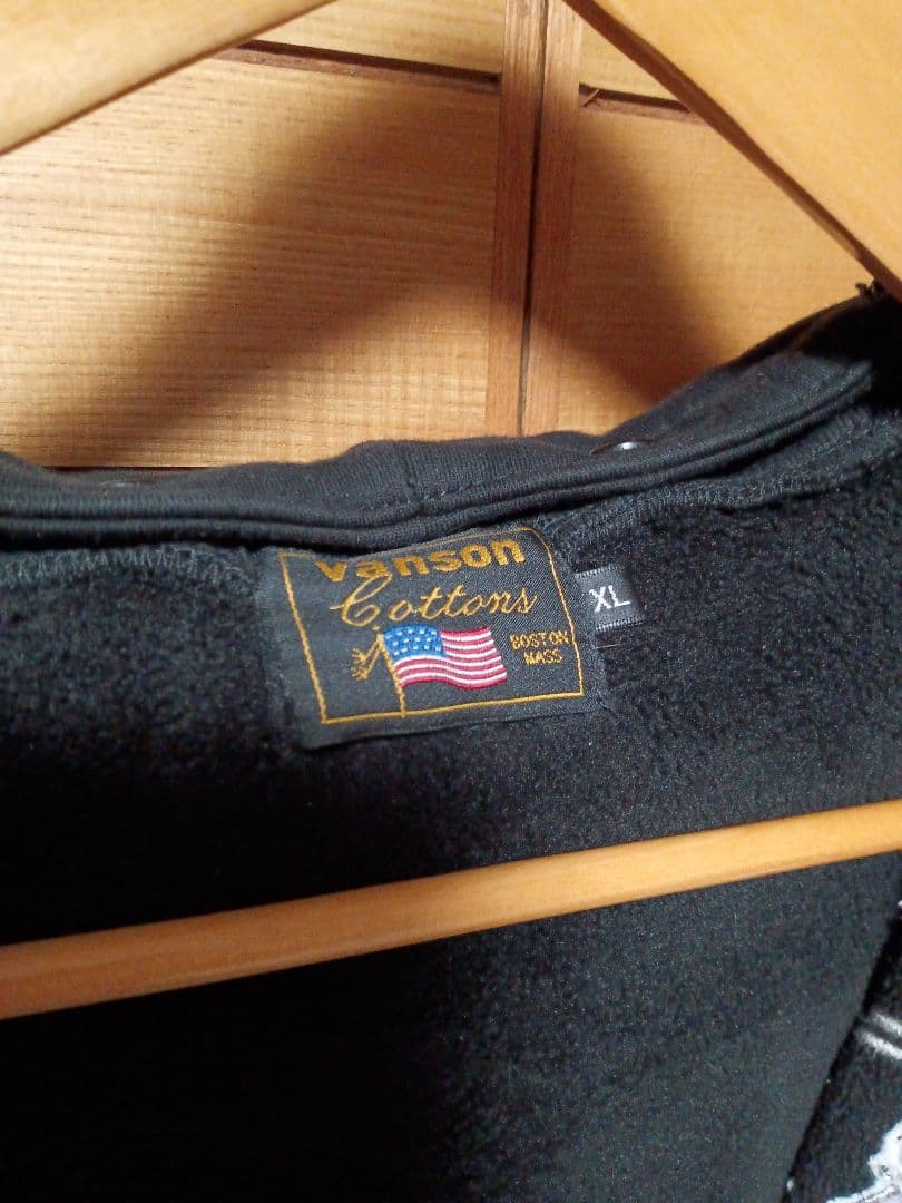 VANSON ✕ TFOA 武装戦線 デスラビット スタジャン アウター