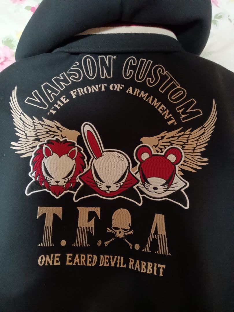 VANSON ✕ TFOA 武装戦線 デスラビット スタジャン アウター
