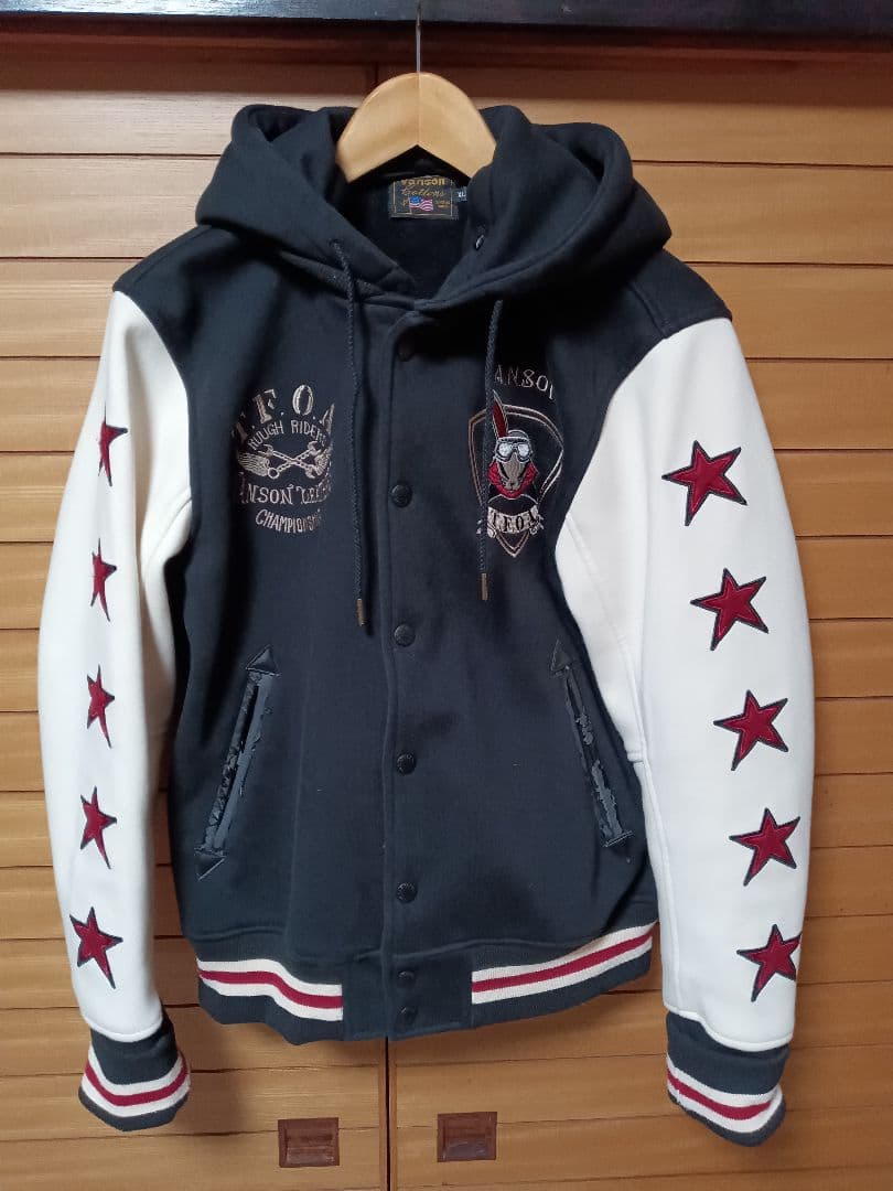 VANSON ✕ TFOA 武装戦線 デスラビット スタジャン アウター