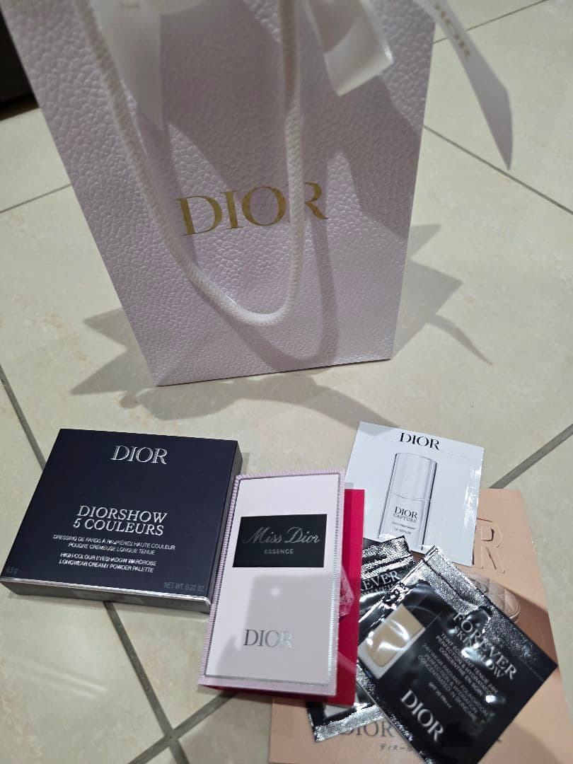 サンククルール 862 アイシャドウ ショッキングピンク missdior