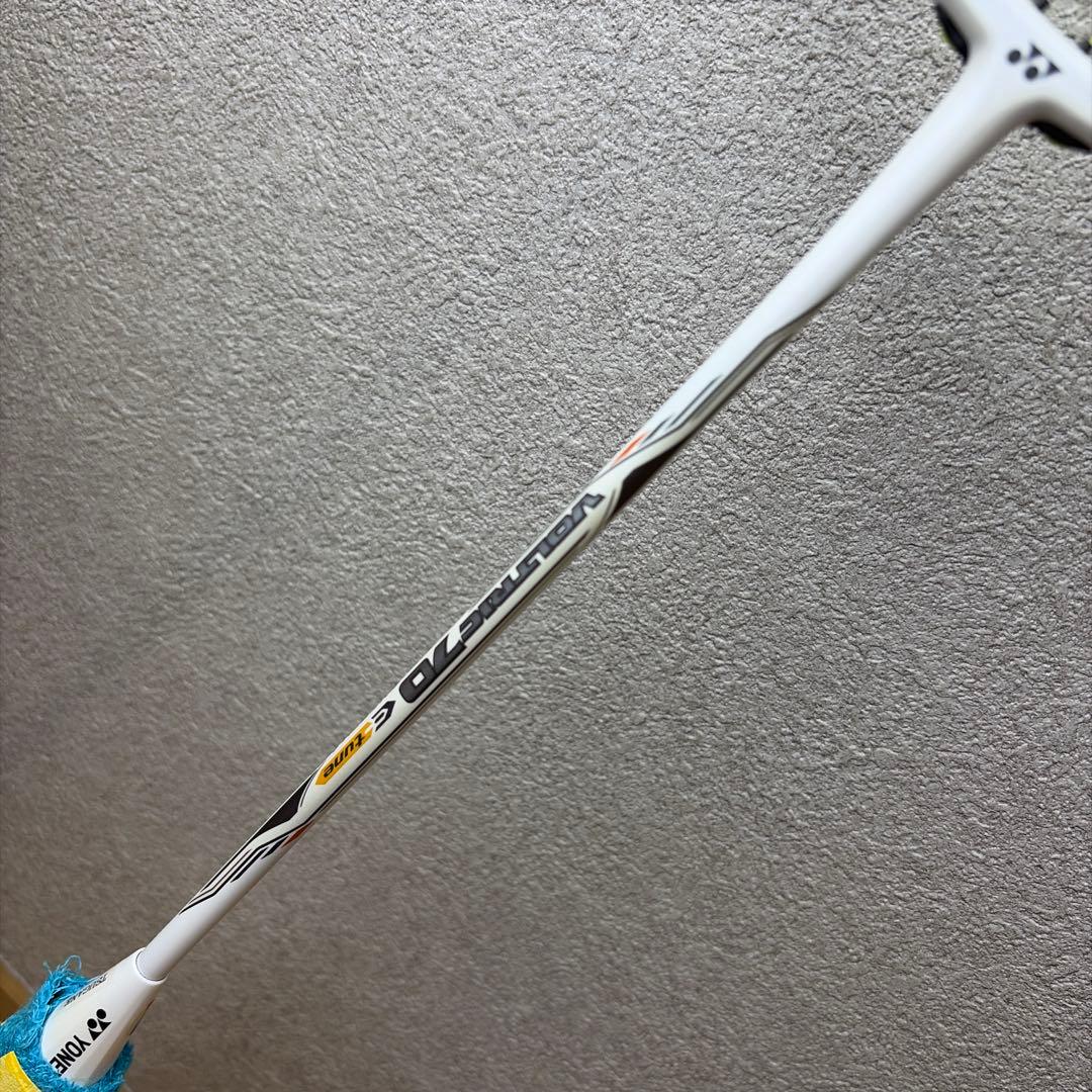 【極美品】YONEX VOLTRIC70 e-tune 3UG5廃盤②