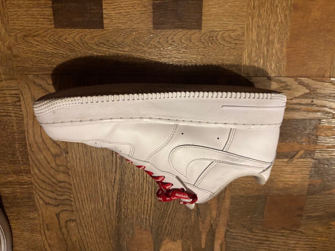 バルマンさん専用Nike Air Force 1 Supreme ホワイト