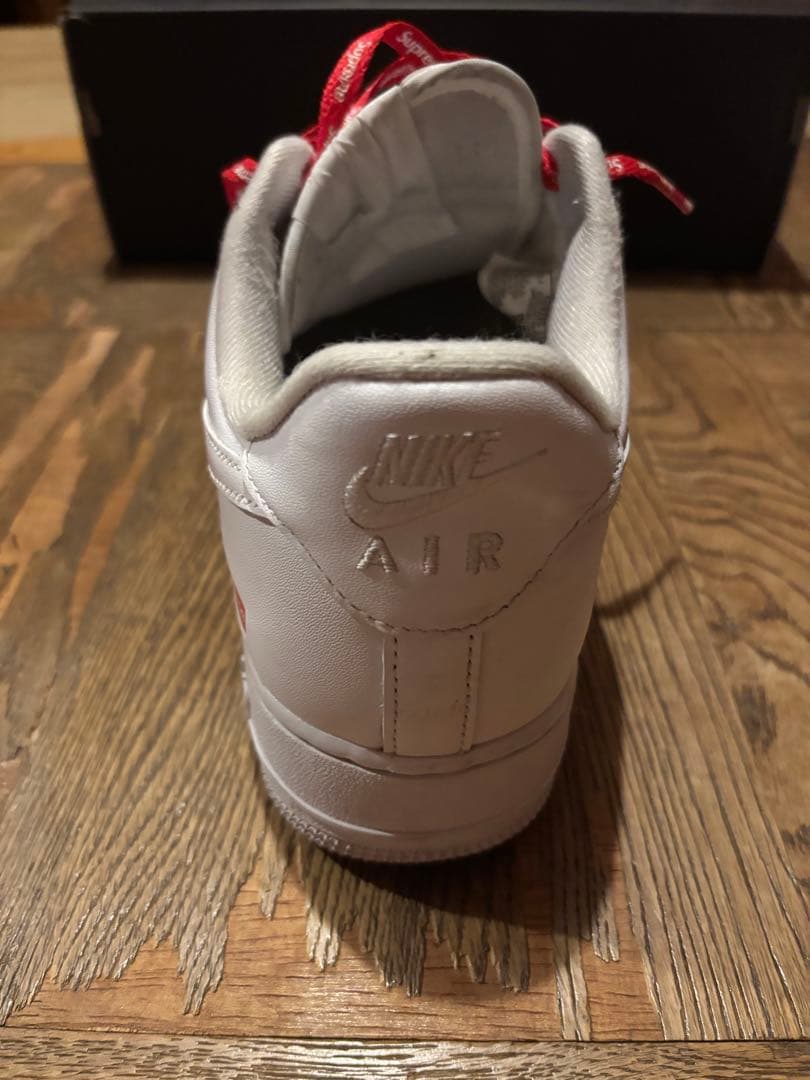 バルマンさん専用Nike Air Force 1 Supreme ホワイト