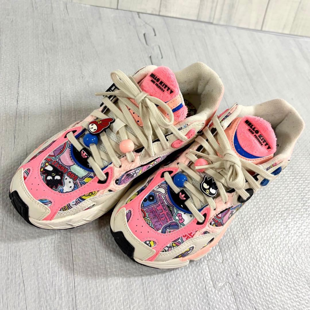 激レア コラボ adidas アディダス×ハローキティアンドフレンズ スニーカー