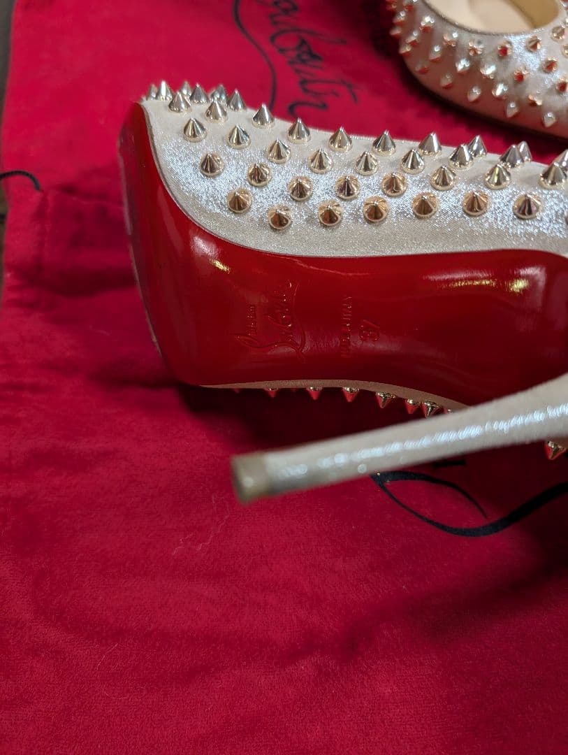 クリスチャン　ルブタン37