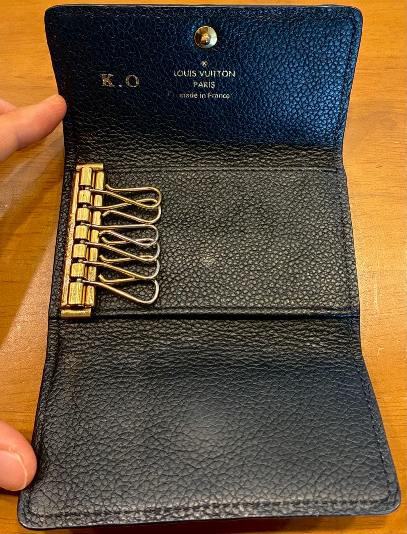 【あちき様】ルイヴィトン　6連キーケース　ブラック　アンプラント　イニシャル入り