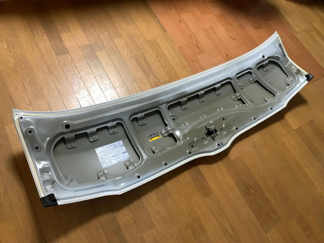 26-085 新車外し 200系 ハイエース 標準 純正 ボンネット 070 白