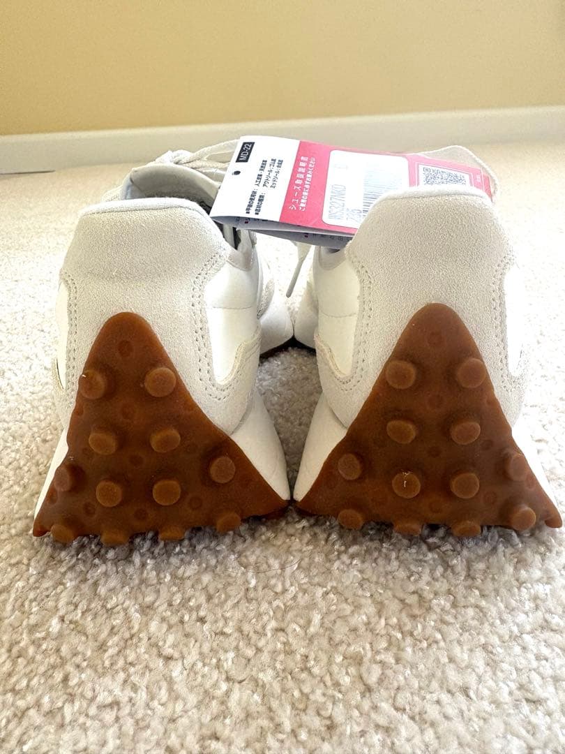 値下げ新品未使用ニューバランスWS327NKD B ホワイトベージュ23.5cm