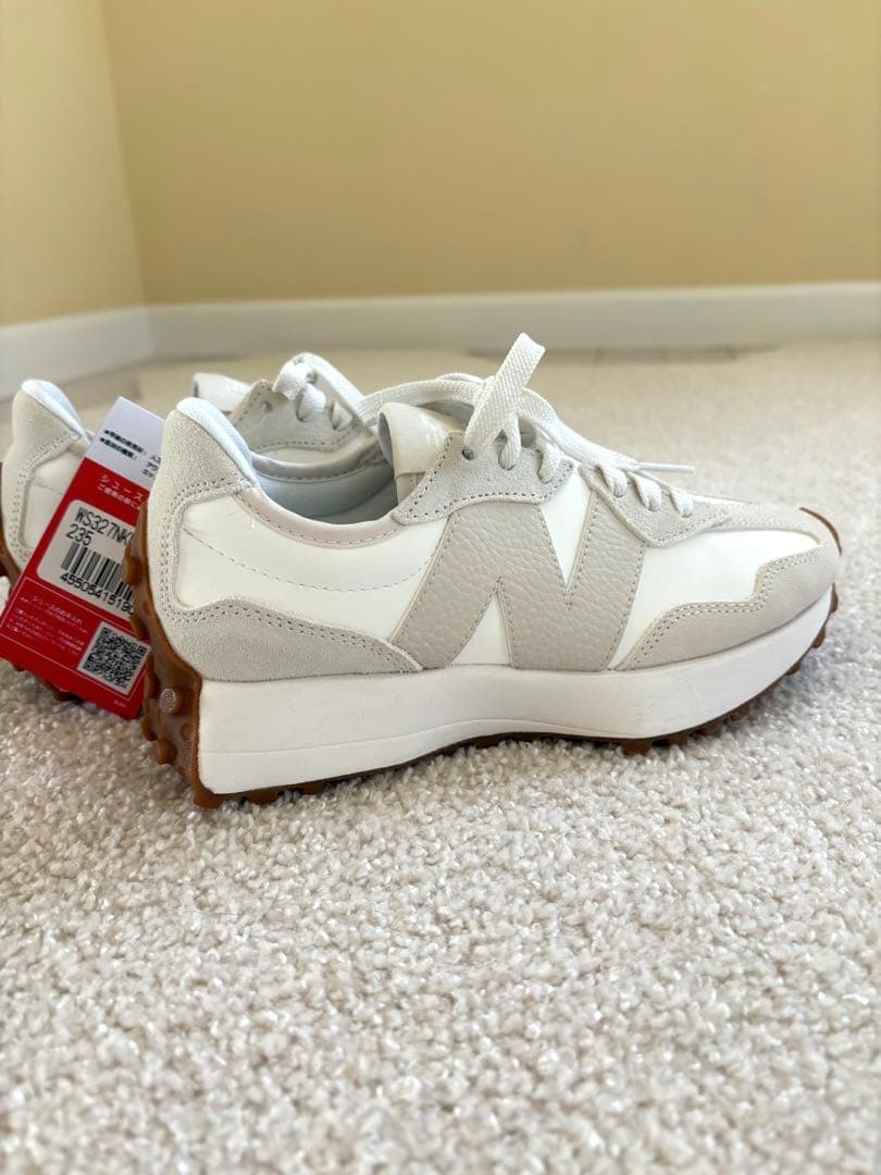 値下げ新品未使用ニューバランスWS327NKD B ホワイトベージュ23.5cm