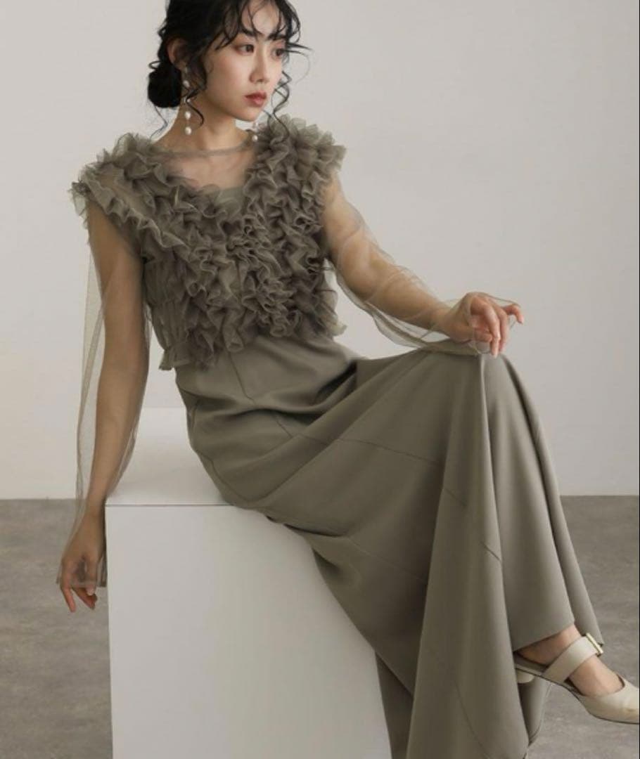 【atlo】3way オケージョンドレス　フリルオフショル　ベージュ Mサイズ