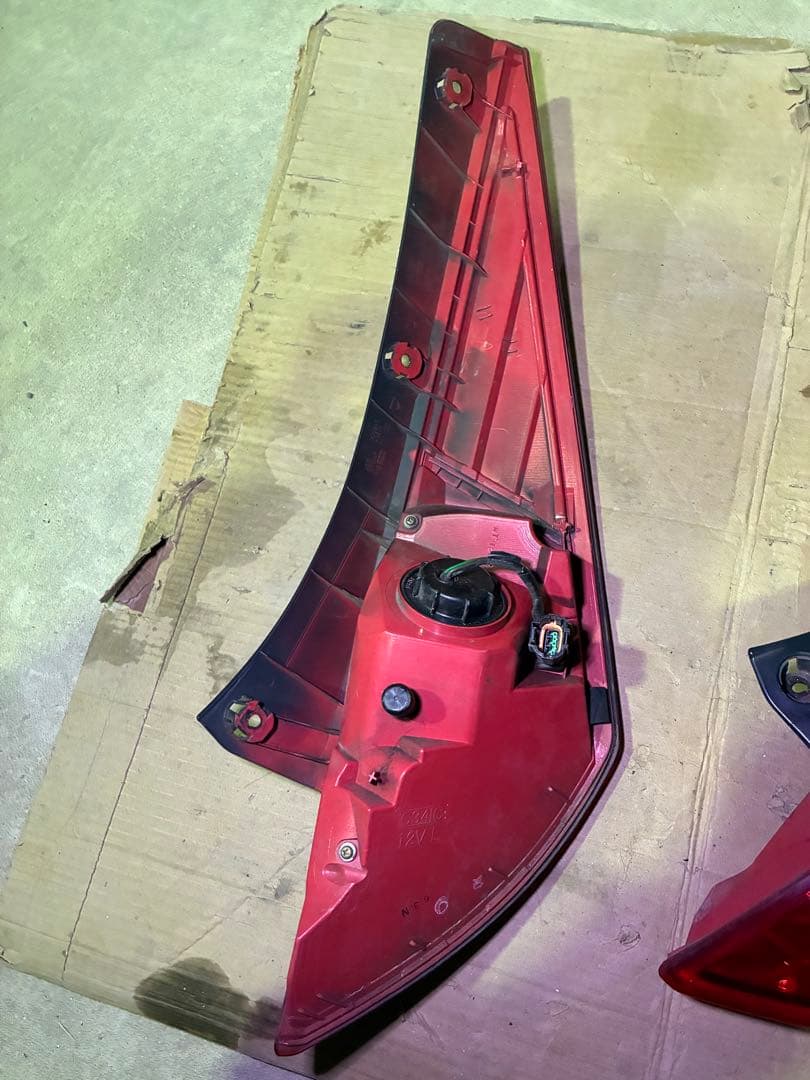 z33 中期 後期 テールランプ テールライト ピン全折れ