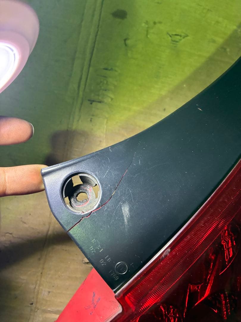 z33 中期 後期 テールランプ テールライト ピン全折れ