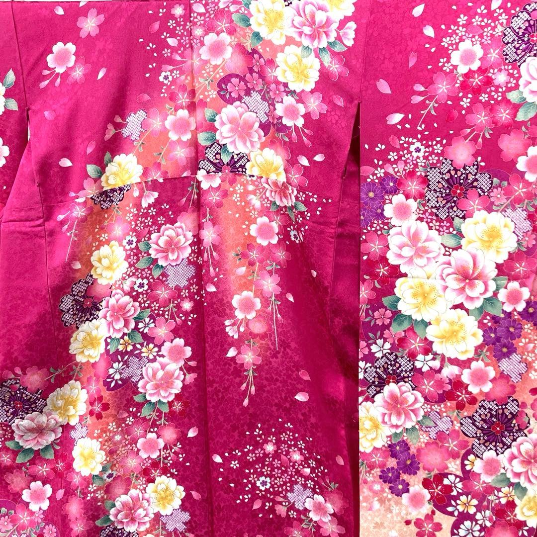☆中古品☆振袖　単品　正絹　ピンク系花模様Ｂ級品ヤケ・汚れ有り振袖